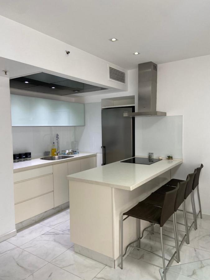 Amazing Suite On The Sea-סוויטה מדהימה על הים Bat Yam Exteriör bild