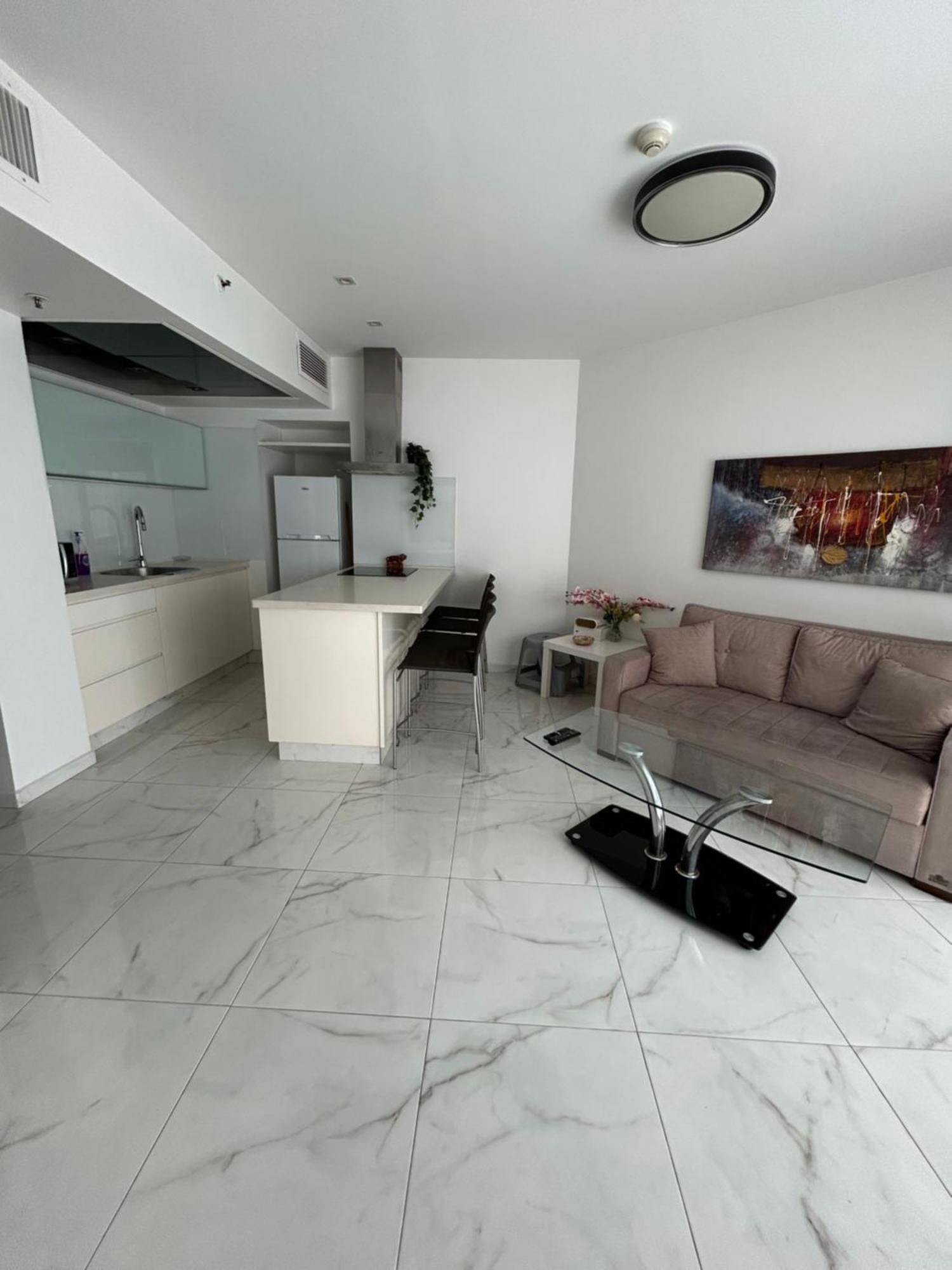 Amazing Suite On The Sea-סוויטה מדהימה על הים Bat Yam Exteriör bild